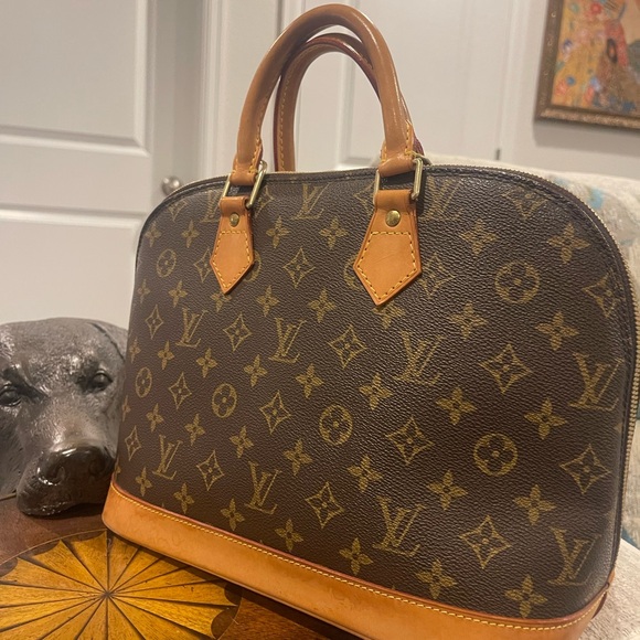 Louis Vuitton Retail $1,530 Monogram Alma PM - Picture 11 of 17